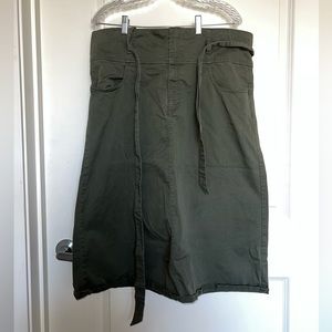 Gap green skirt